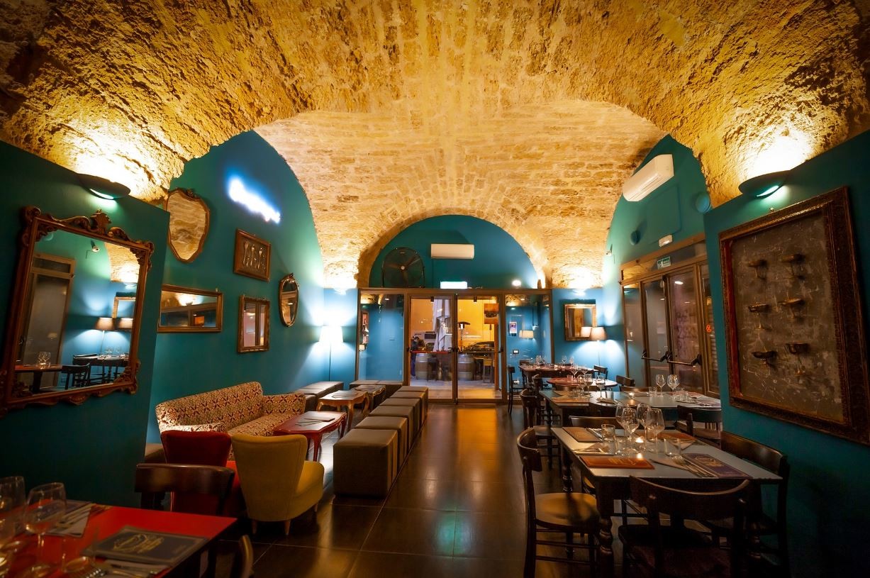 Cantavespri Wines and Vinyls Nightlife Palermo